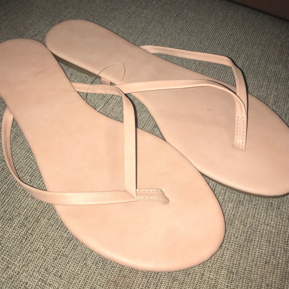 Plain pink/peachy women’s sandals